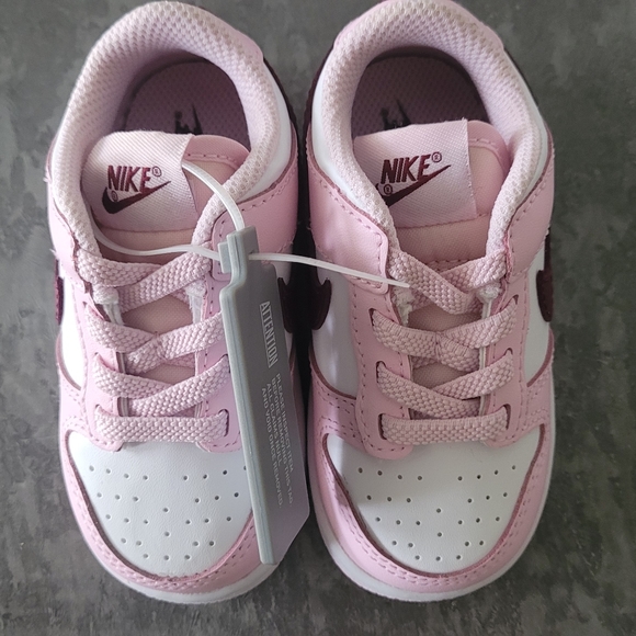 Toddler Nike Dunk Low TD Sneakers - toddler size 6 NWT - Picture 2 of 6